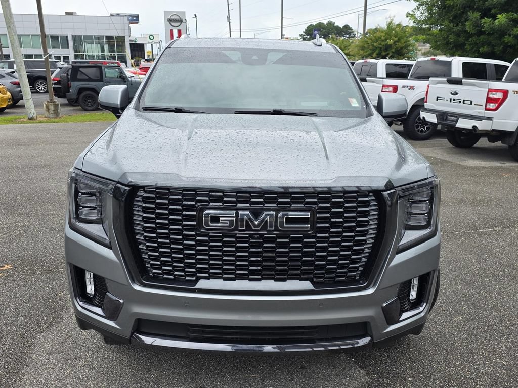 Used 2023 GMC Yukon Denali Ultimate AWD/4WD image 3