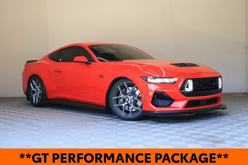 Used 2025 Ford Mustang GT Premium w/ GT Performance Package RWD image 2