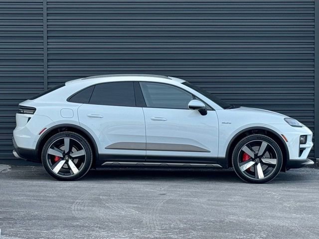 New 2025 Porsche Macan Turbo Electric image 8