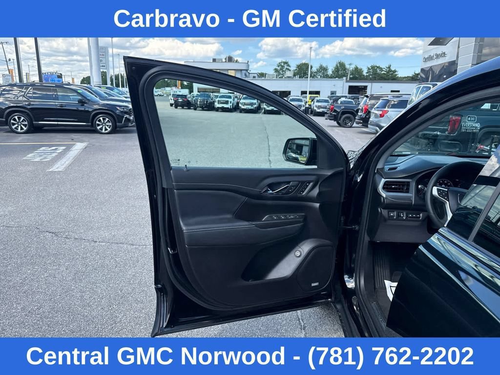 Certified 2023 GMC Acadia SLT w/ Elevation Edition AWD/4WD image 12