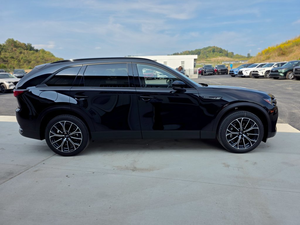 New 2025 MAZDA CX-70 Plug-In Hybrid w/ Premium Plus AWD/4WD image 4