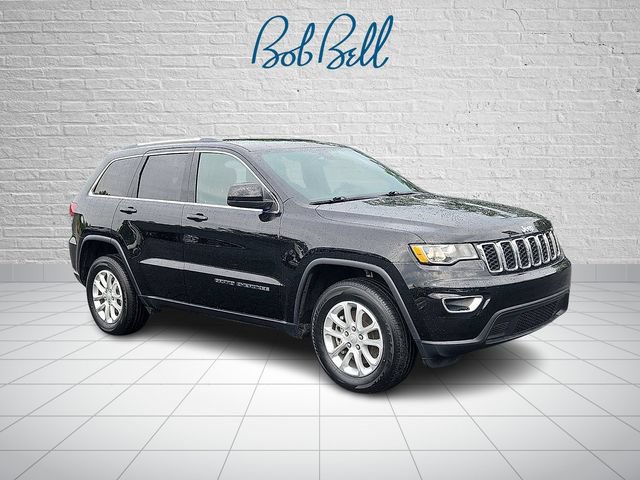 Used 2021 Jeep Grand Cherokee Laredo w/ Security & Convenience Group AWD/4WD image 1