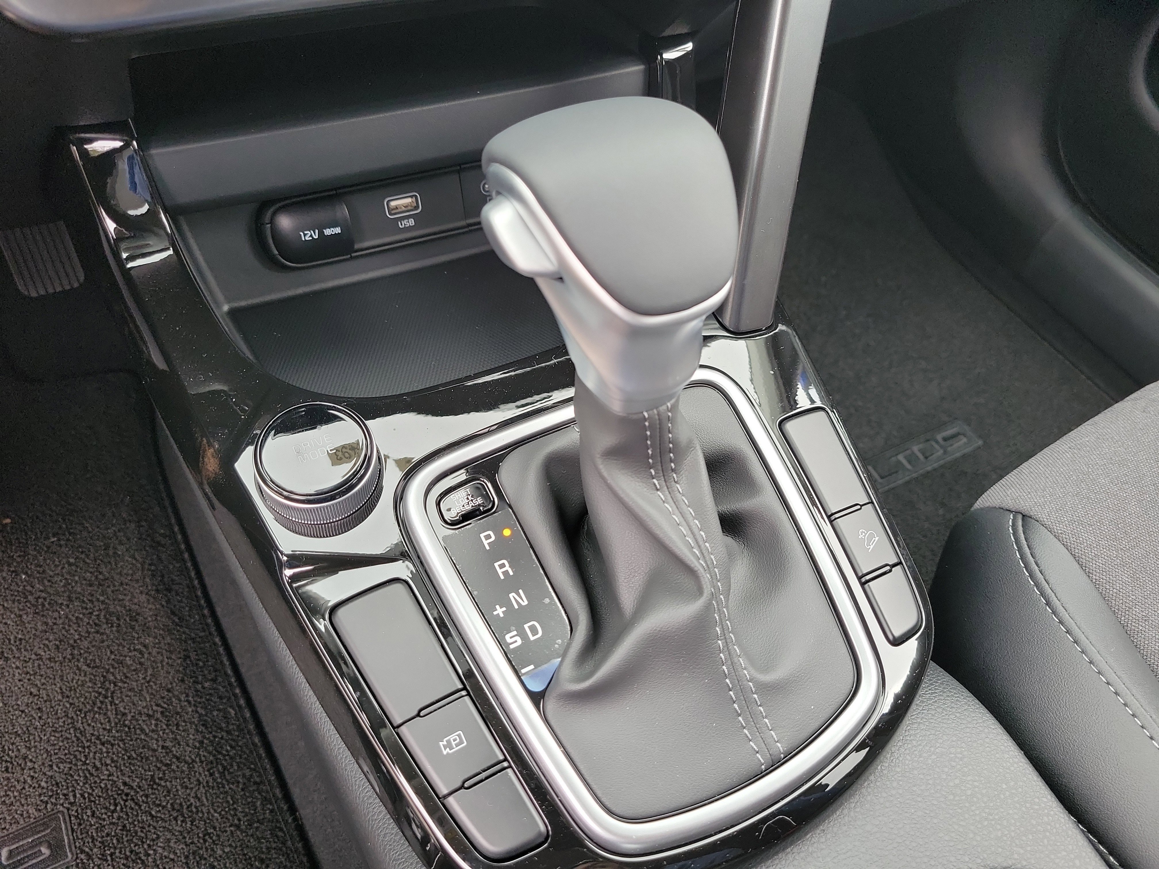 New 2026 Kia Seltos S FWD image 30