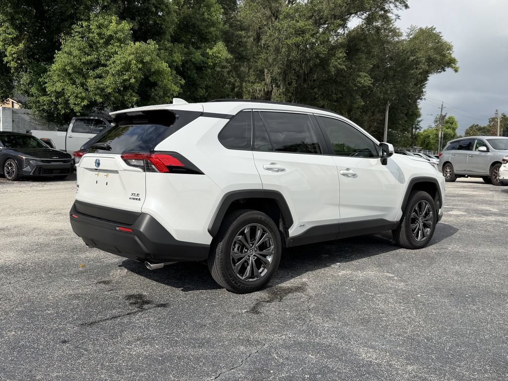 Used 2024 Toyota RAV4 XLE Premium AWD/4WD image 5