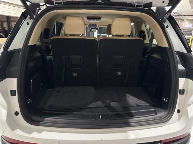 Used 2022 Jeep Grand Cherokee L Limited w/ Luxury Tech Group II image 39