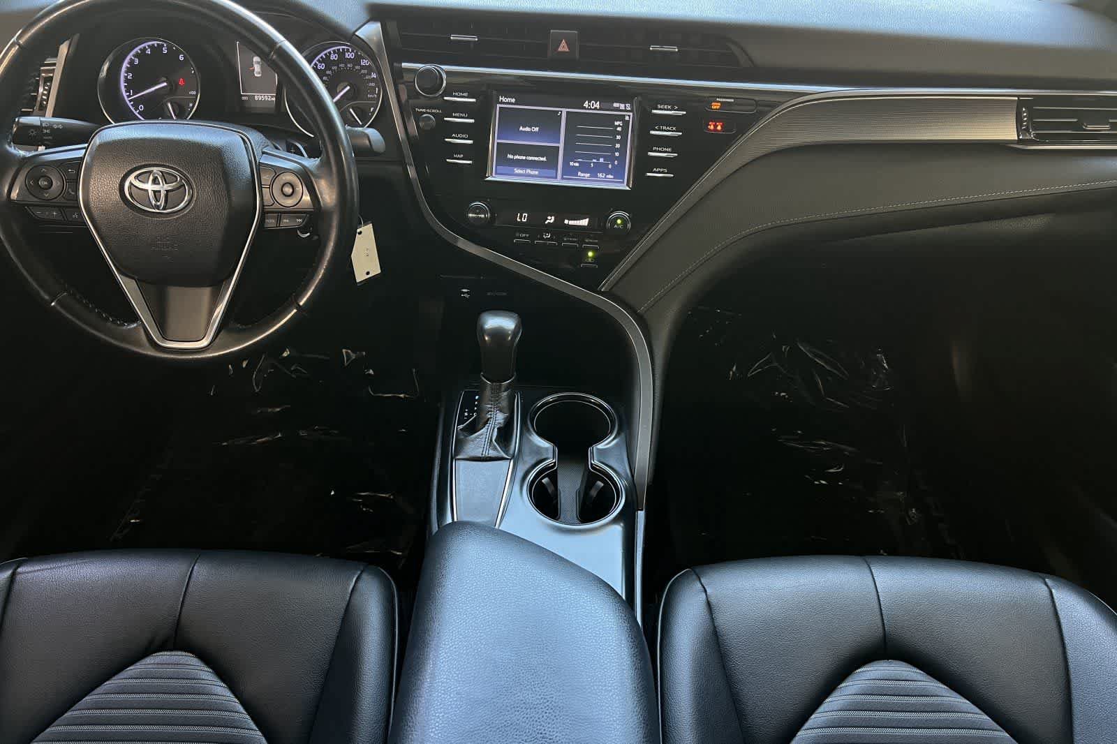 Used 2019 Toyota Camry SE FWD image 4