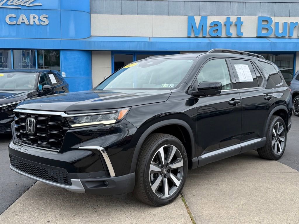 Used 2023 Honda Pilot Touring image 1