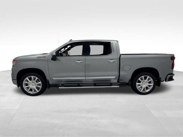 Certified 2024 Chevrolet Silverado 1500 High Country w/ High Country Premium Package AWD/4WD image 3