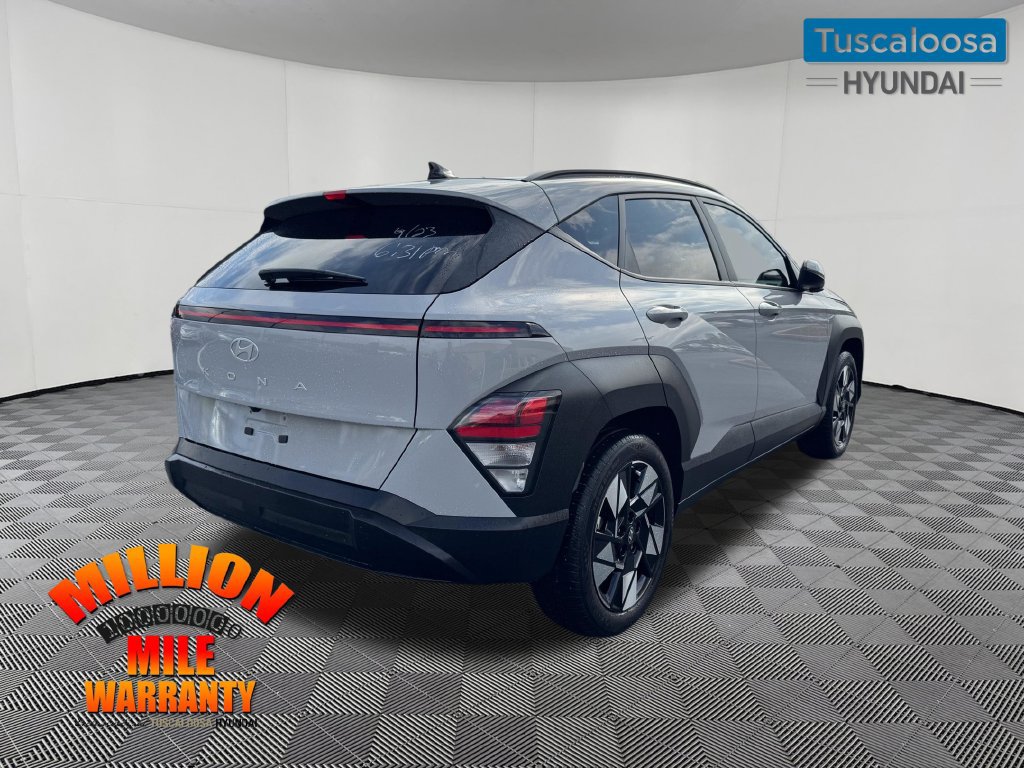 Used 2024 Hyundai Kona SEL w/ Convenience Package FWD image 3