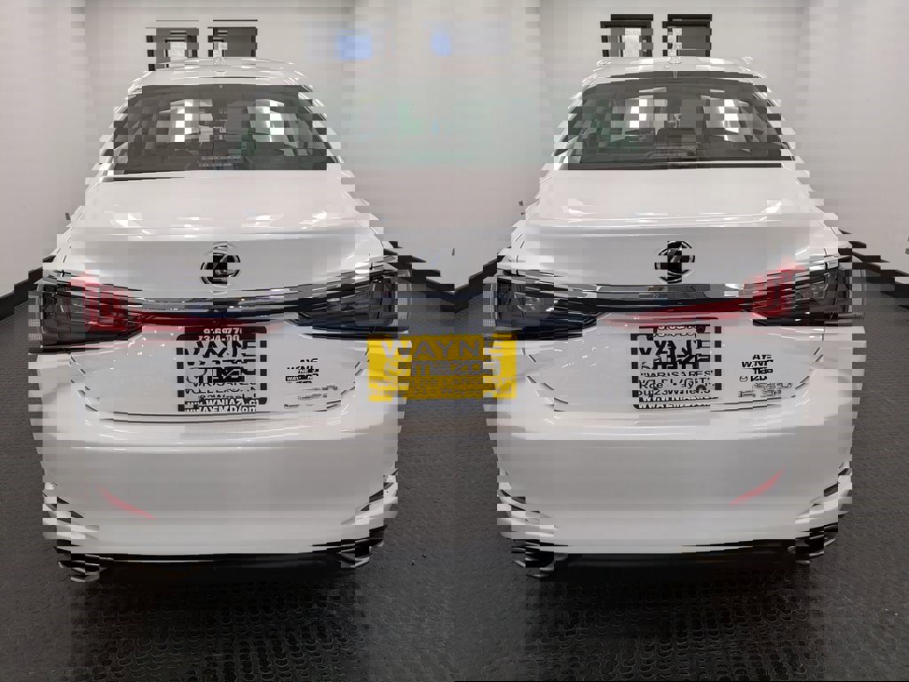 Used 2022 Lexus ES 350 image 5