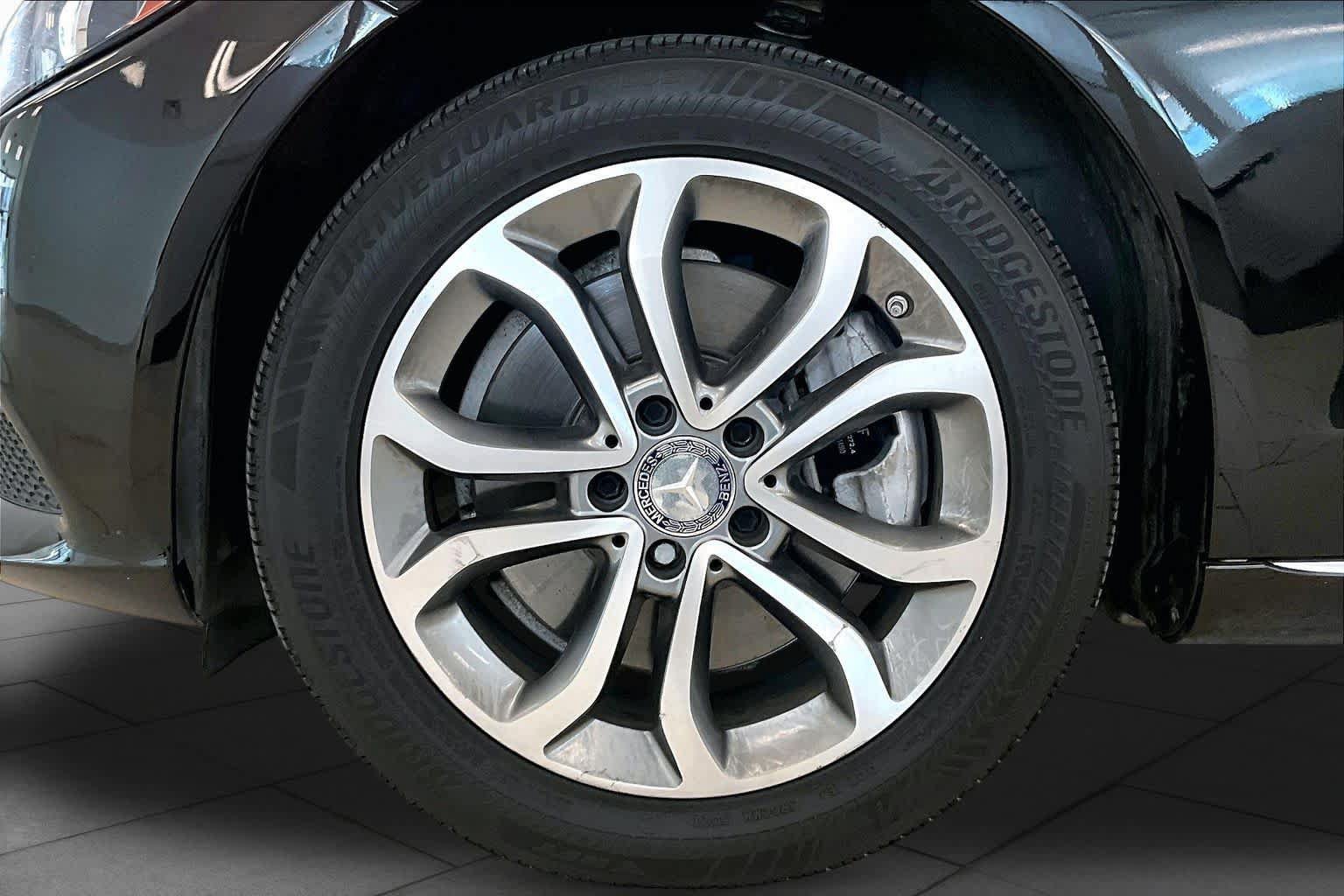 Used 2015 Mercedes-Benz C 300 4MATIC Sedan image 10