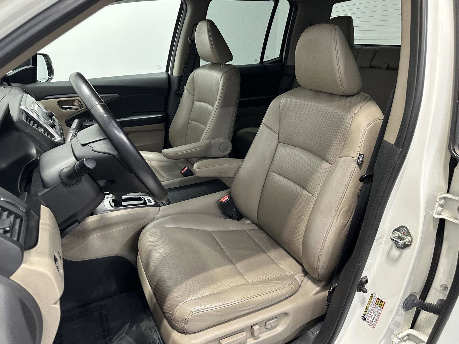 Used 2017 Honda Ridgeline RTL image 11