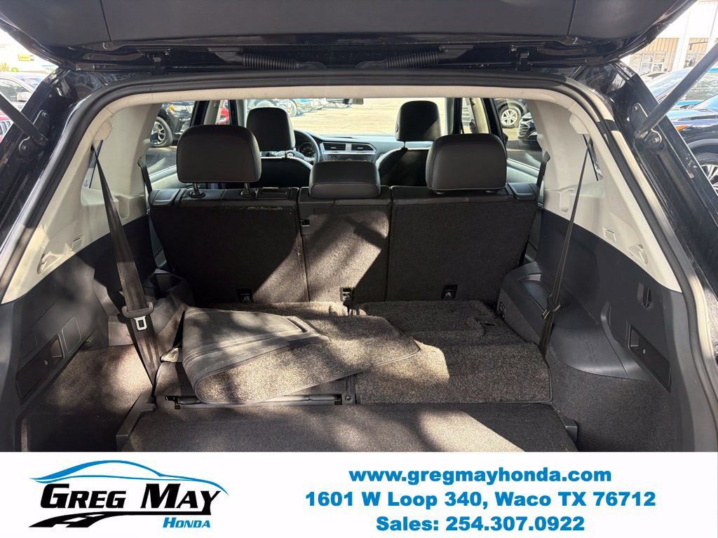 Used 2021 Volkswagen Tiguan SE w/ Panoramic Sunroof Package FWD image 24