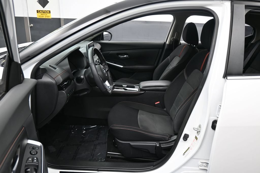 Used 2021 Nissan Sentra SR FWD image 11