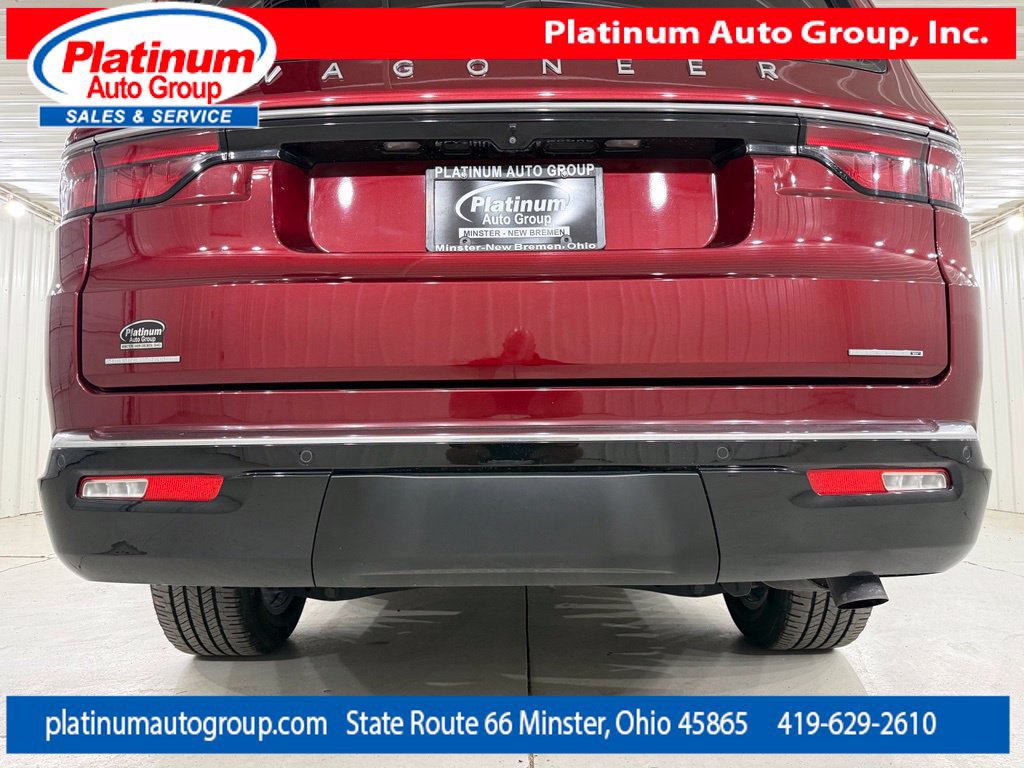 Used 2022 Jeep Wagoneer Series III AWD/4WD image 67