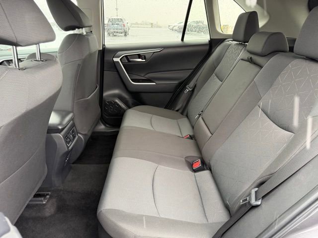 Used 2025 Toyota RAV4 XLE AWD/4WD image 10