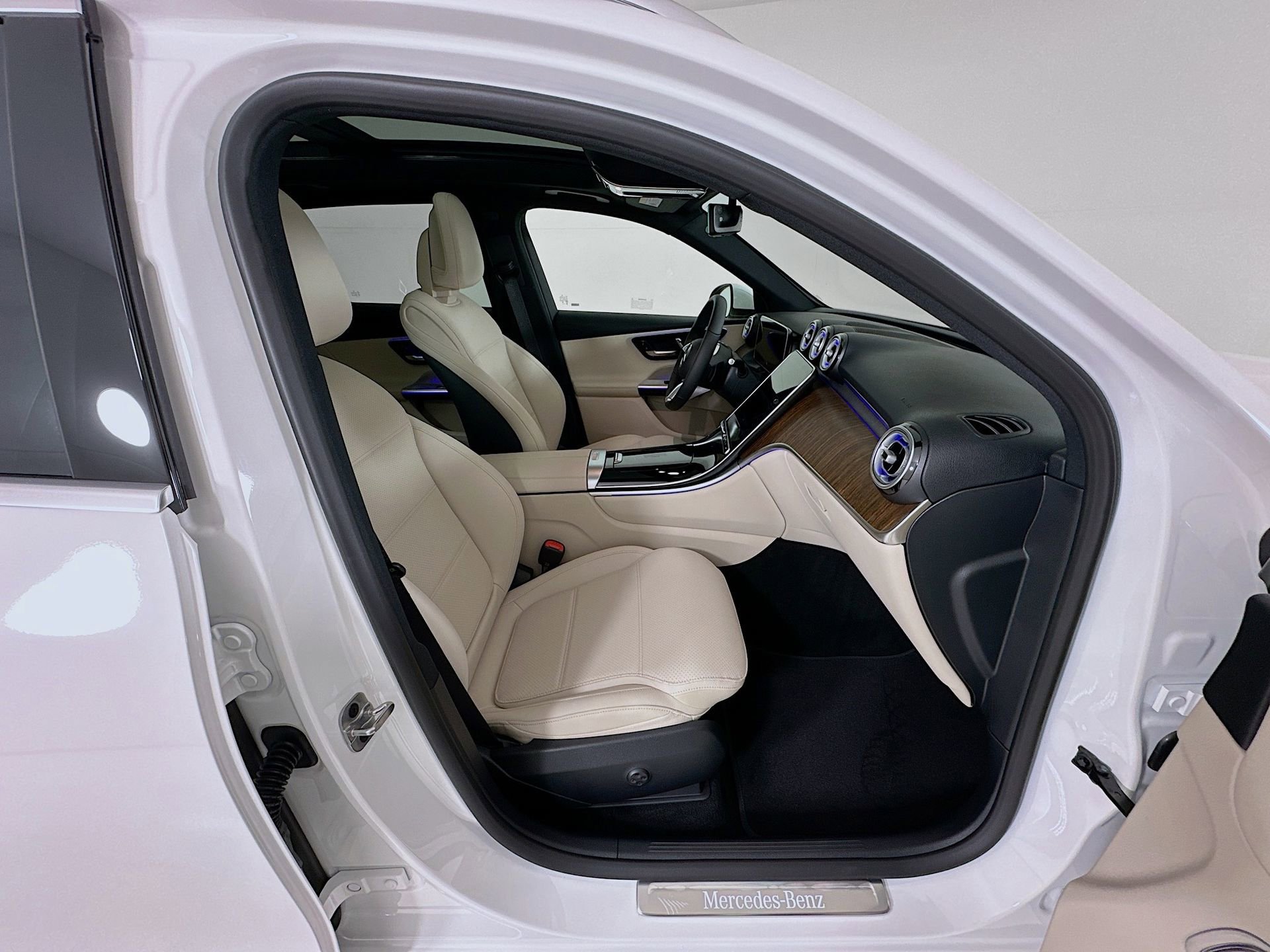 New 2026 Mercedes-Benz GLC 300 image 32