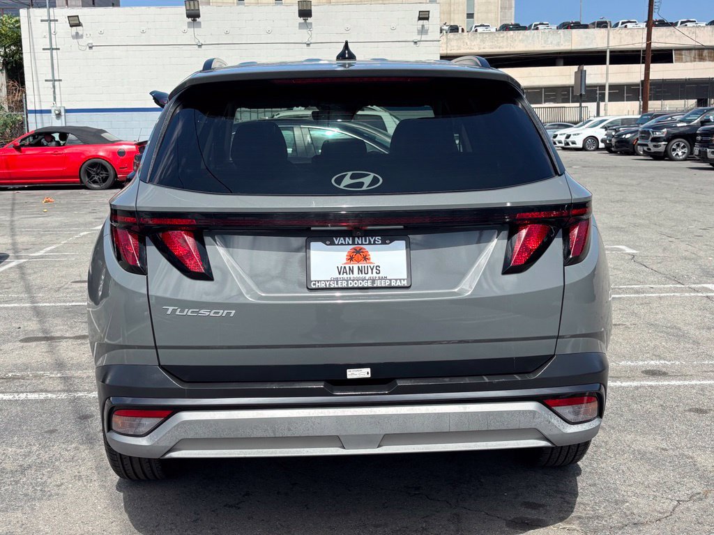 Used 2025 Hyundai Tucson SEL FWD image 4