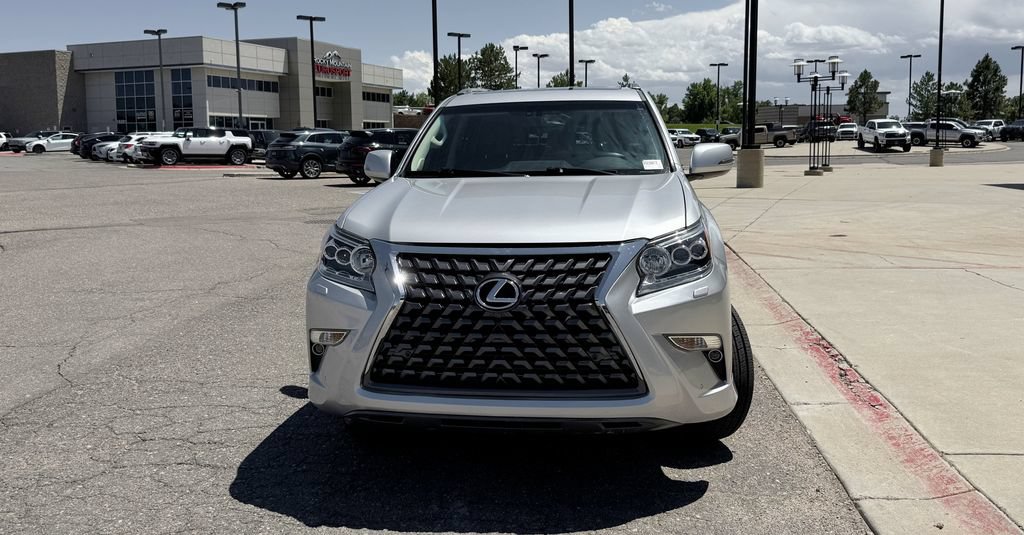 Used 2019 Lexus GX 460 AWD/4WD image 3