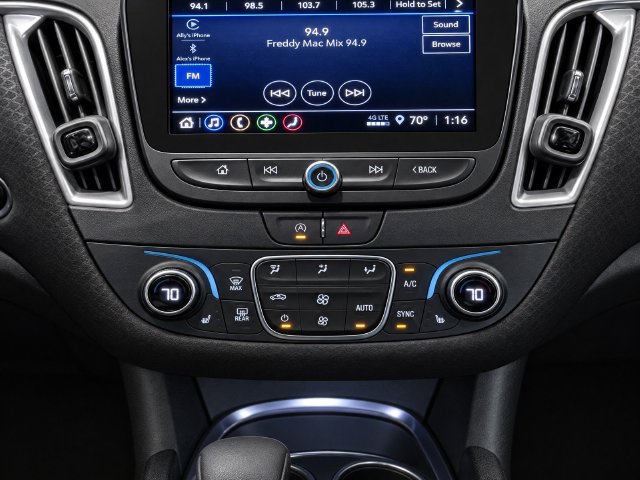 Used 2024 Chevrolet Malibu LT FWD image 10