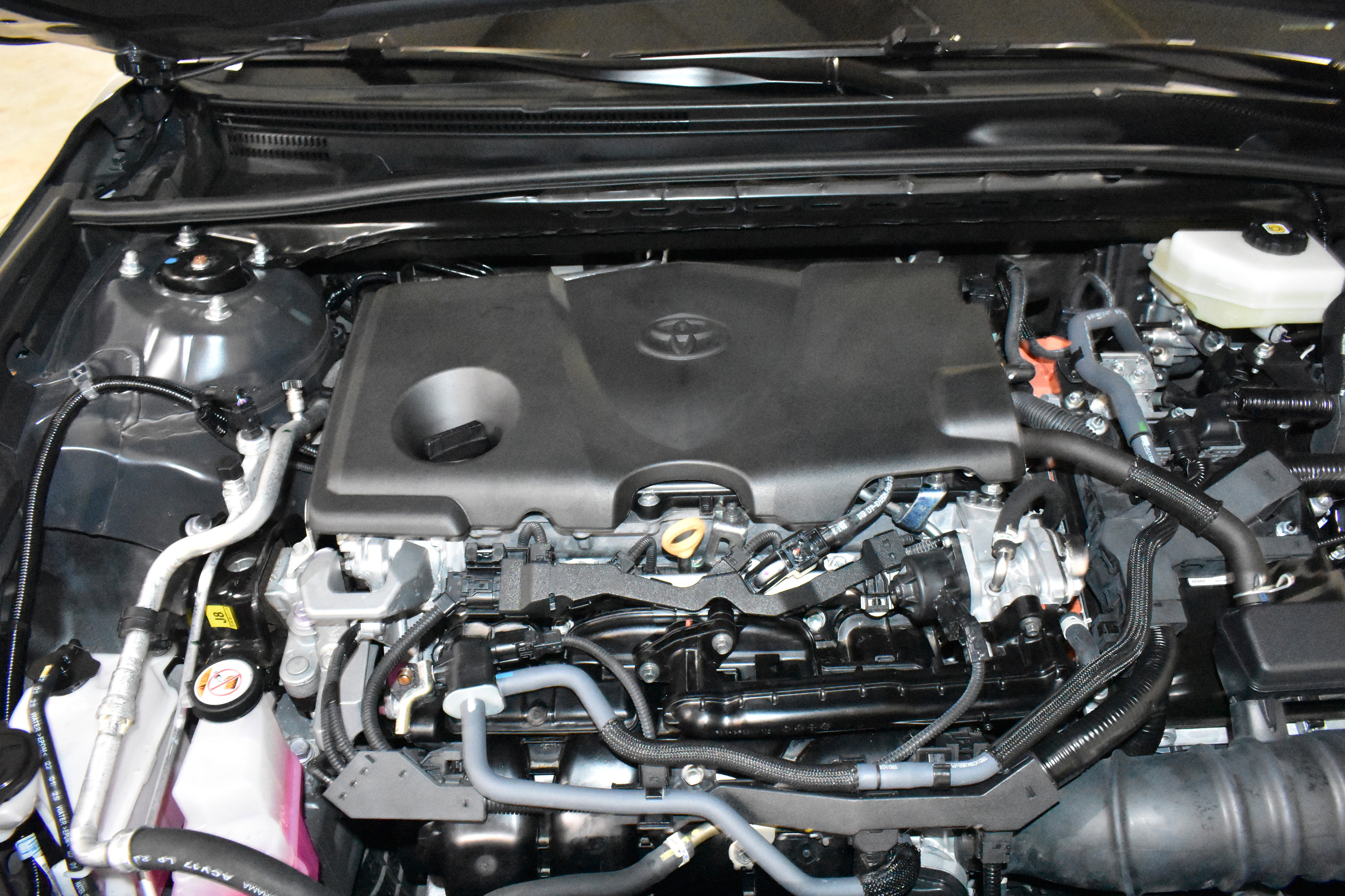 Used 2025 Toyota Camry SE image 33