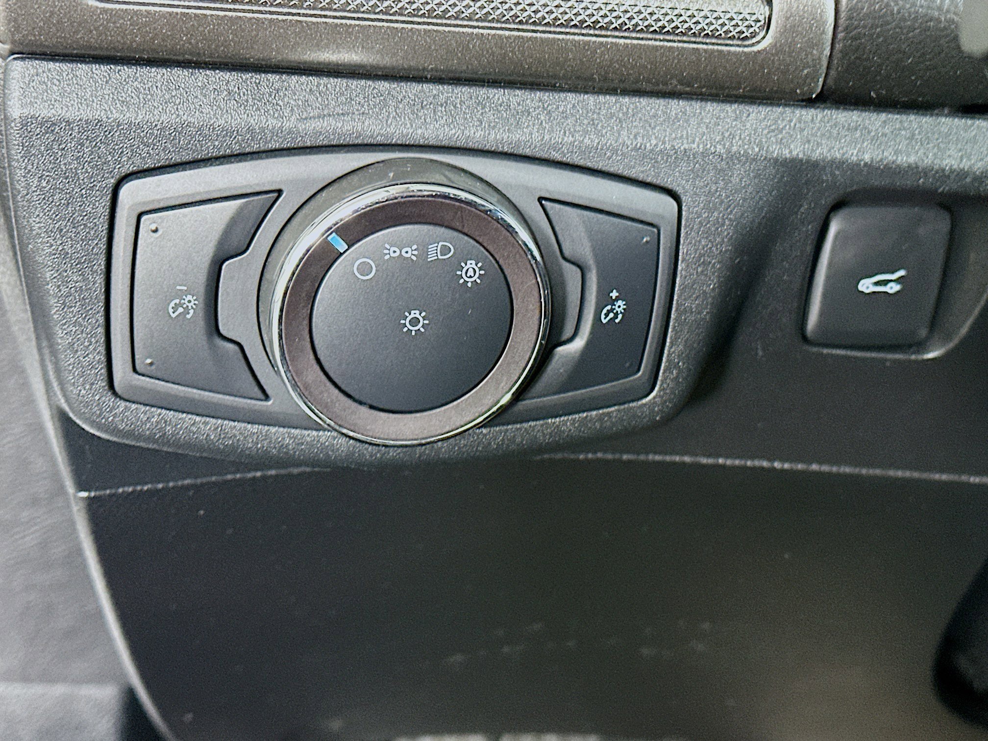 Used 2019 Ford Fusion S image 17