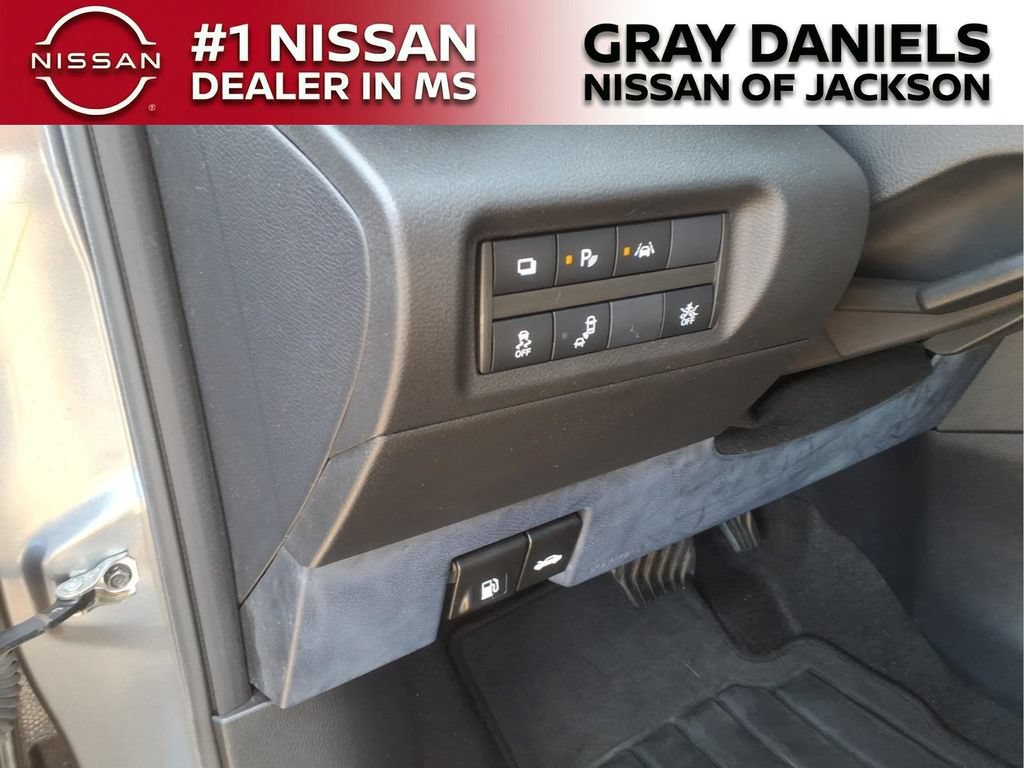 Used 2022 Nissan Kicks S FWD image 12