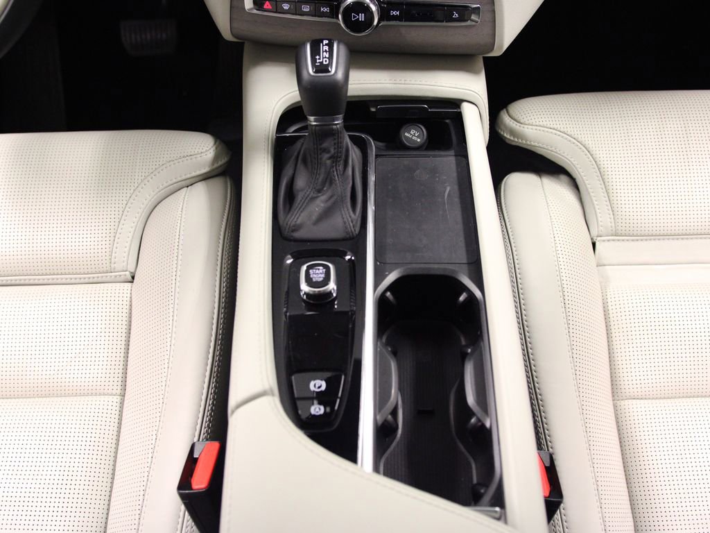 Used 2022 Volvo XC90 T6 Inscription image 16