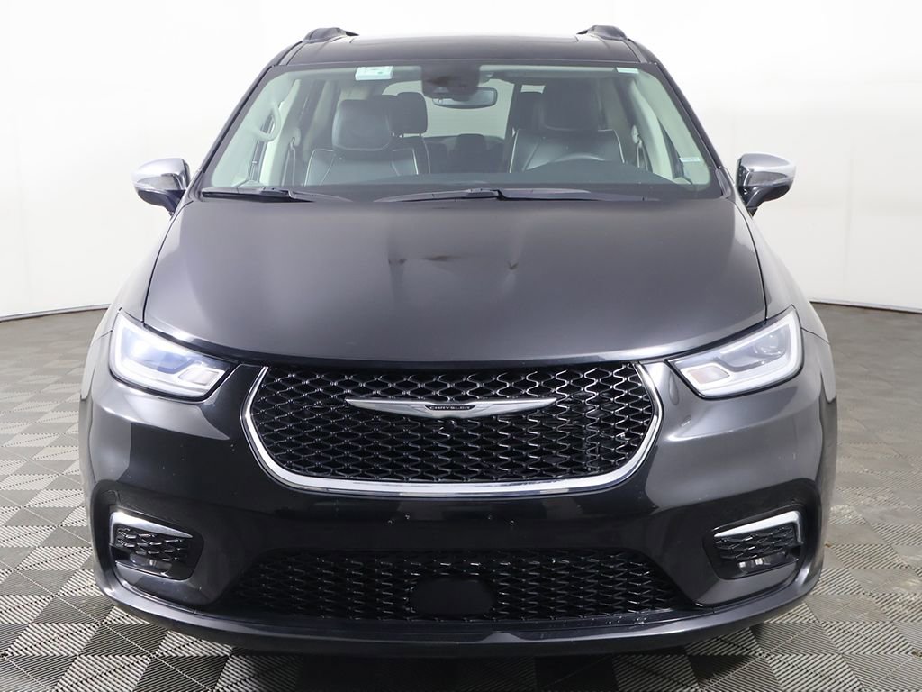Used 2023 Chrysler Pacifica Limited image 14