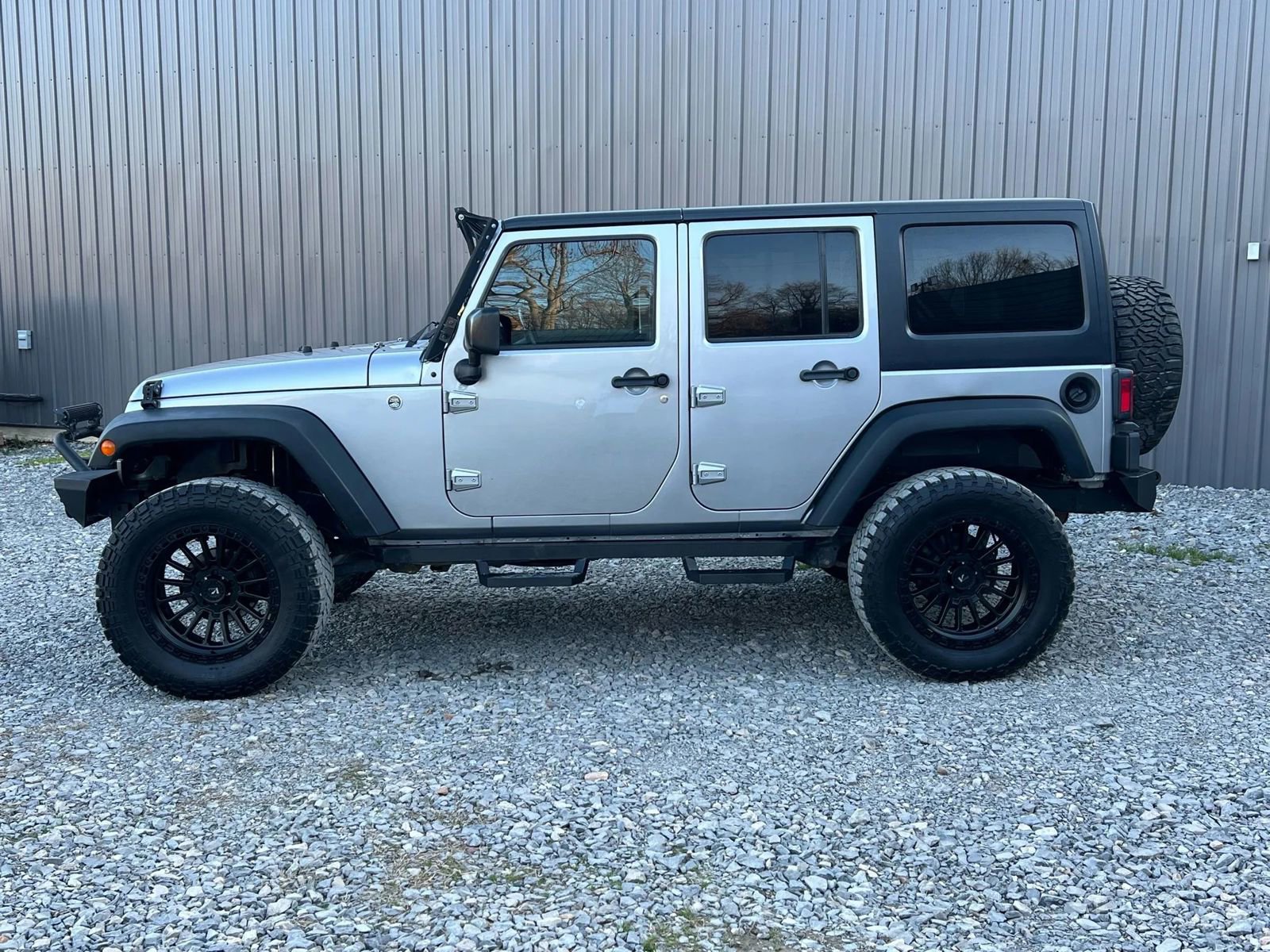 Used 2018 Jeep Wrangler Unlimited Sport S image 2