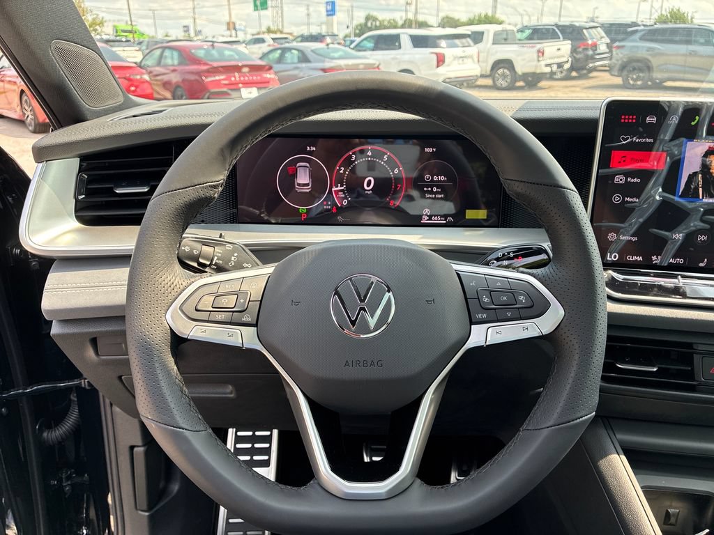 New 2026 Volkswagen Tiguan SE R-Line AWD/4WD image 12