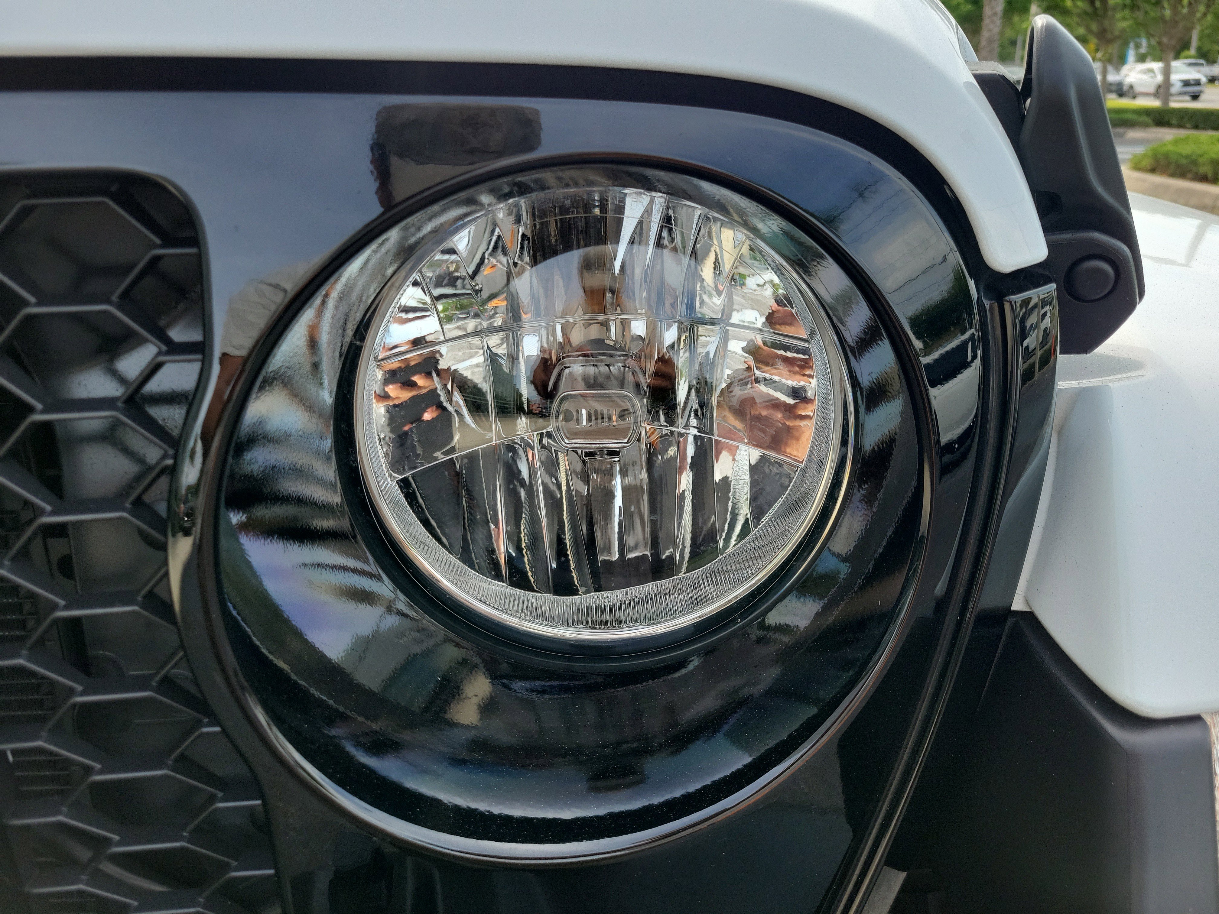 Used 2023 Jeep Gladiator Willys image 9