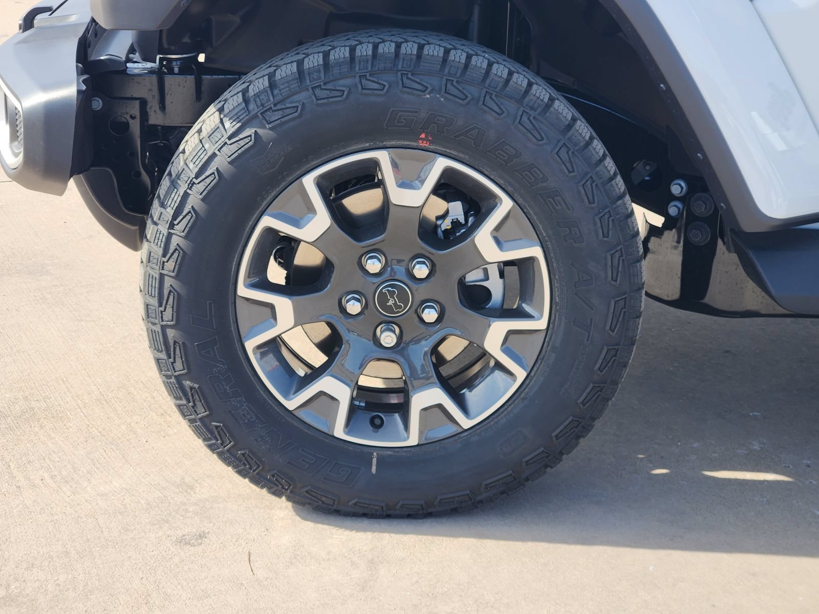 New 2026 Jeep Wrangler Unlimited Sahara AWD/4WD image 11