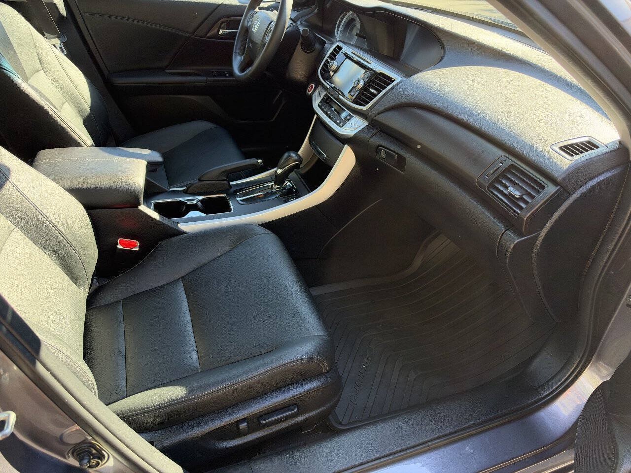 Used 2015 Honda Accord EX-L image 13
