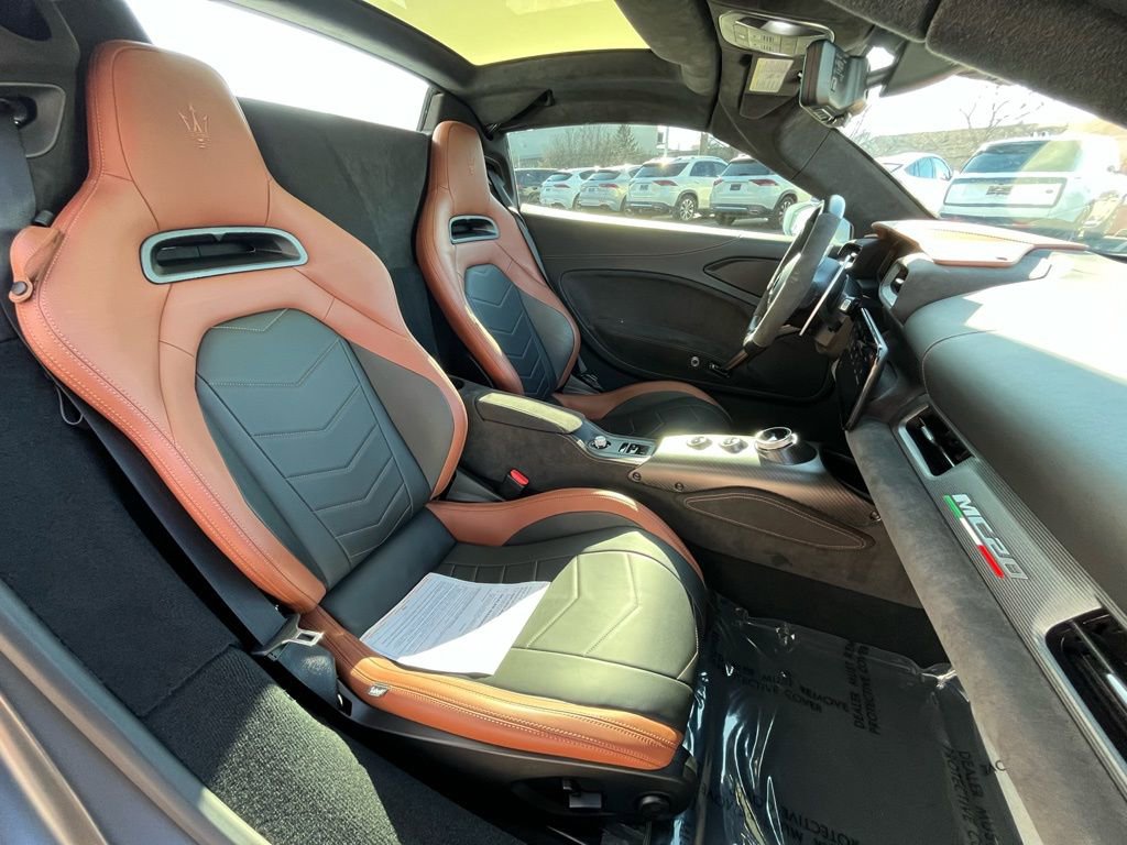 Used 2023 Maserati MC20 Spyder image 25
