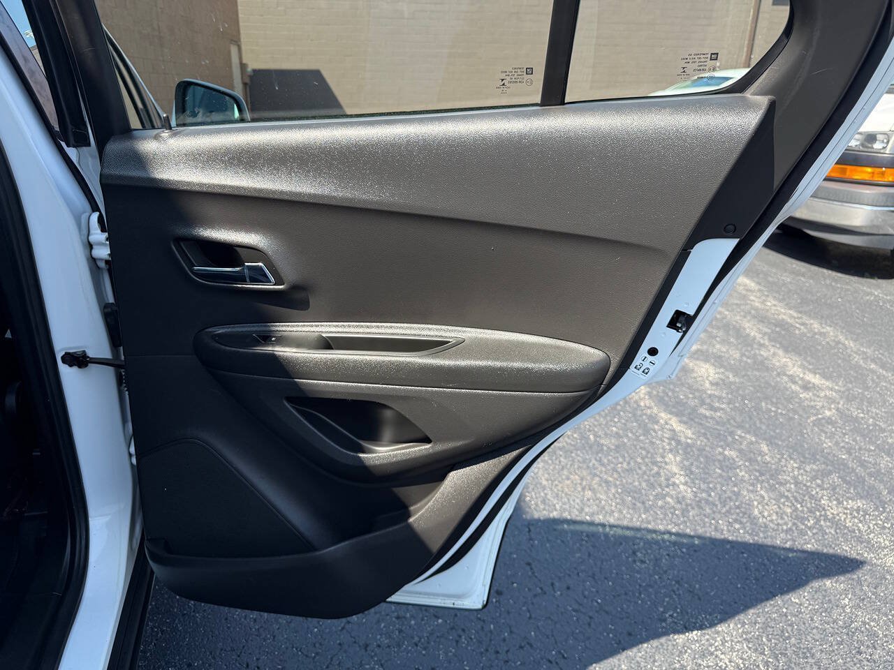 Used 2020 Chevrolet Trax LS FWD image 21
