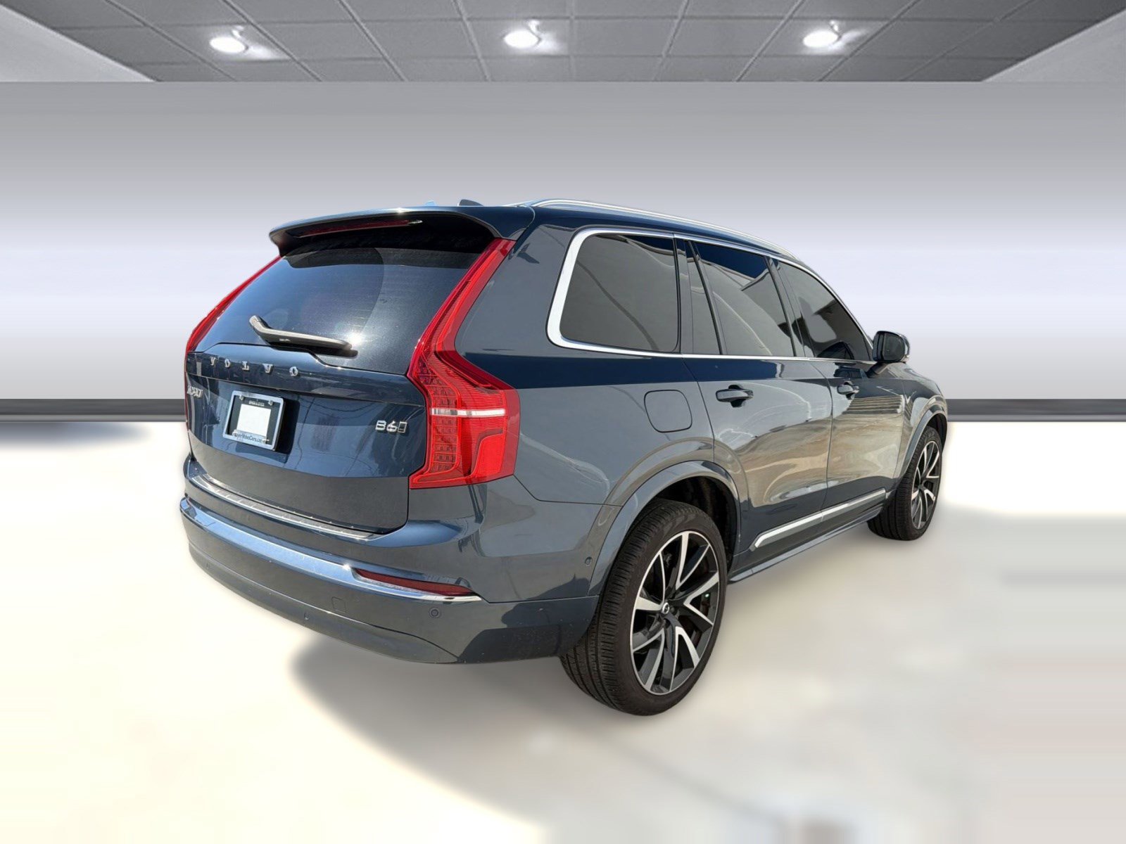 Certified 2023 Volvo XC90 B6 Plus w/ Protection Package Premier AWD/4WD image 9