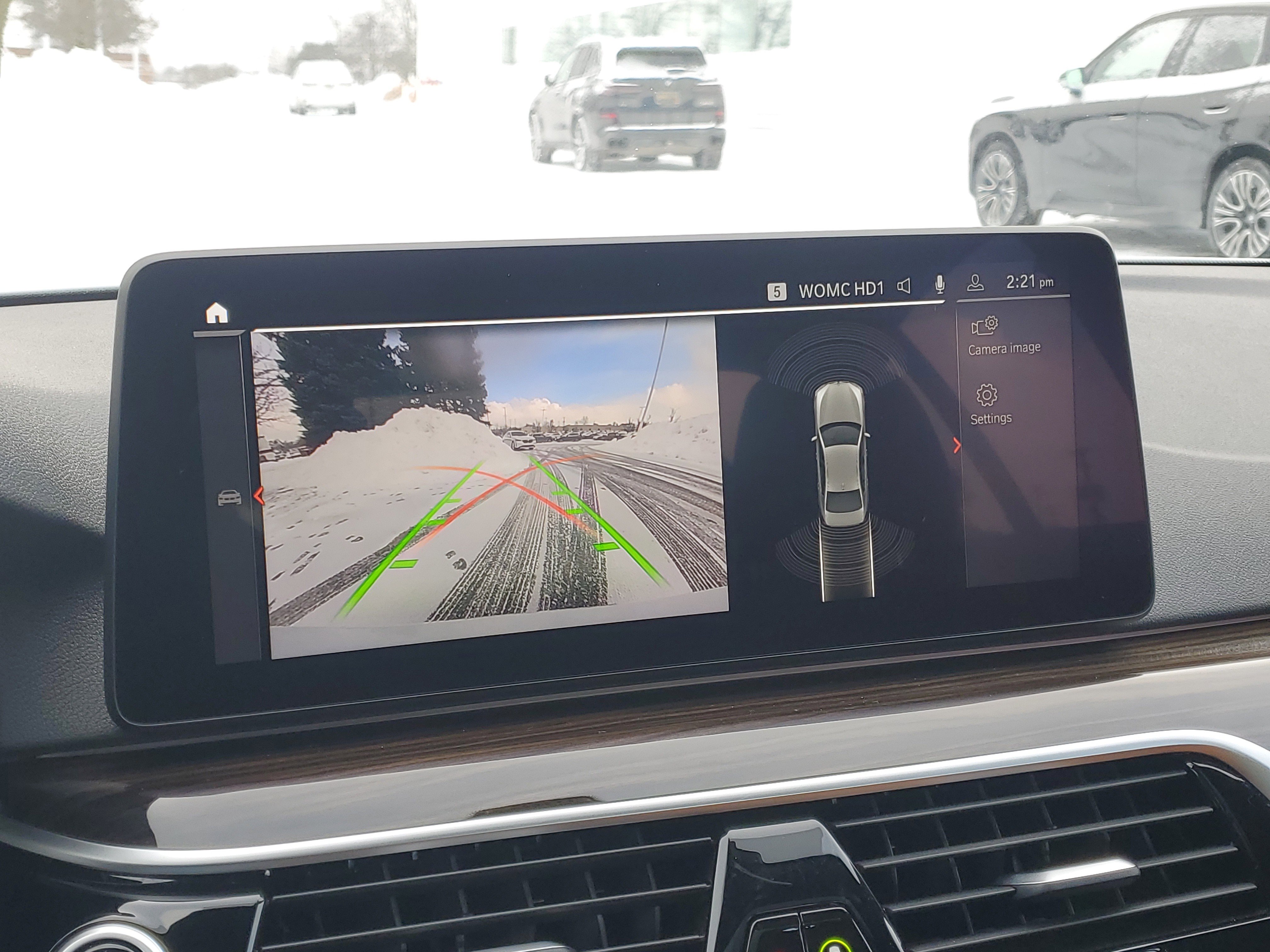 Used 2023 BMW 530i xDrive 530i xDrive w/ Premium Package image 18