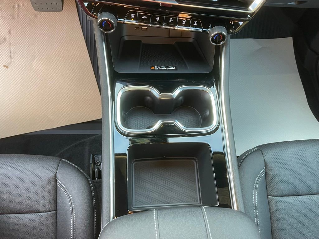 New 2026 Chevrolet Traverse LT w/ Driver Confidence Package image 19