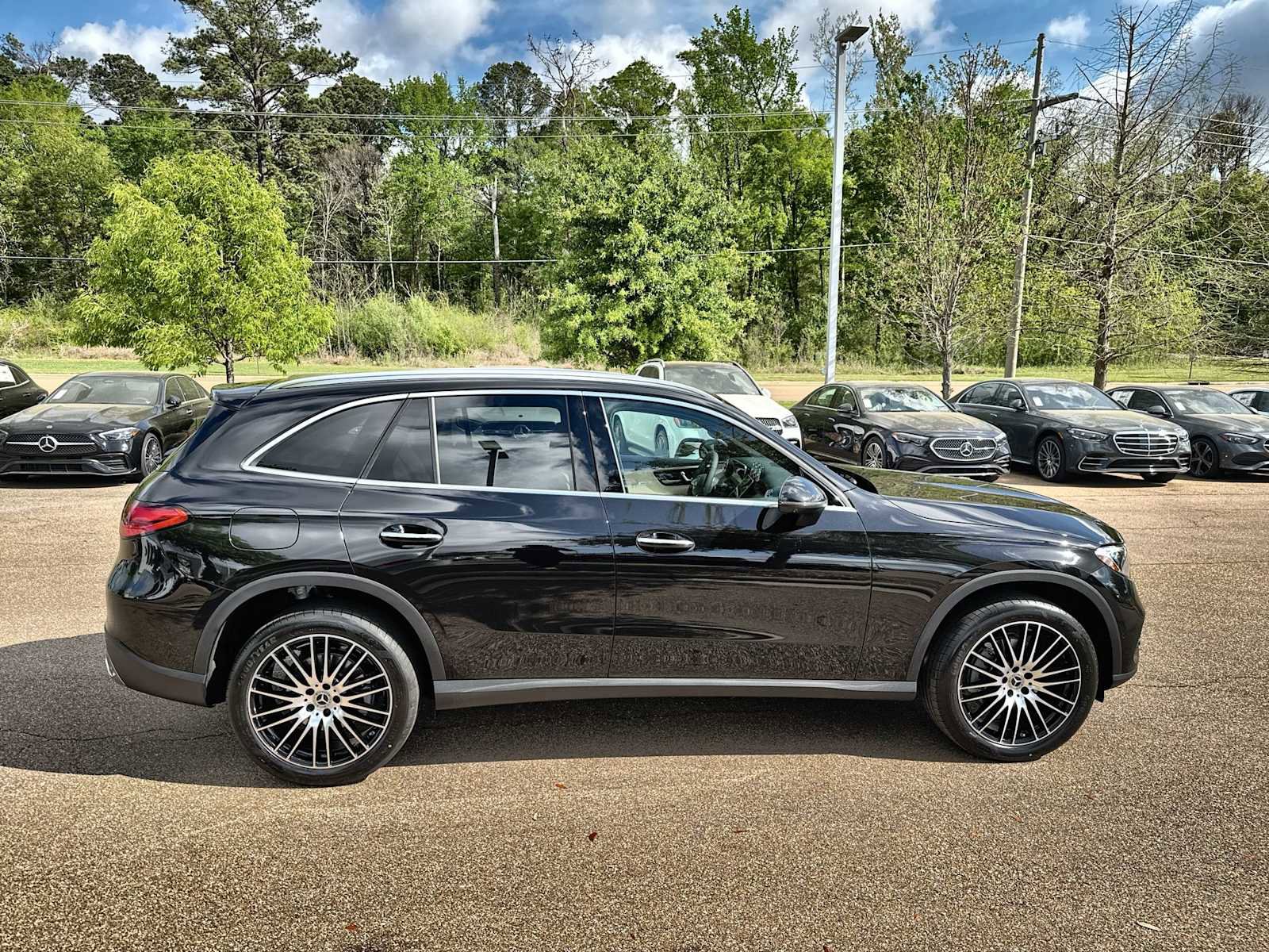 New 2026 Mercedes-Benz GLC 300 image 10