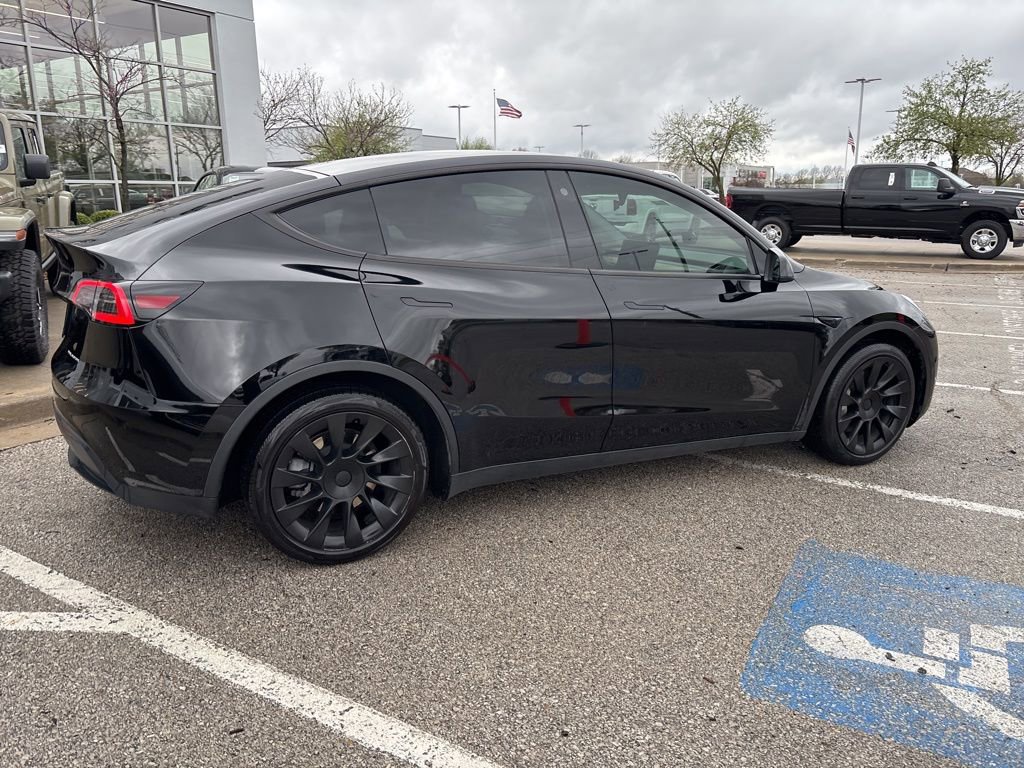 Used 2023 Tesla Model Y Long Range image 28