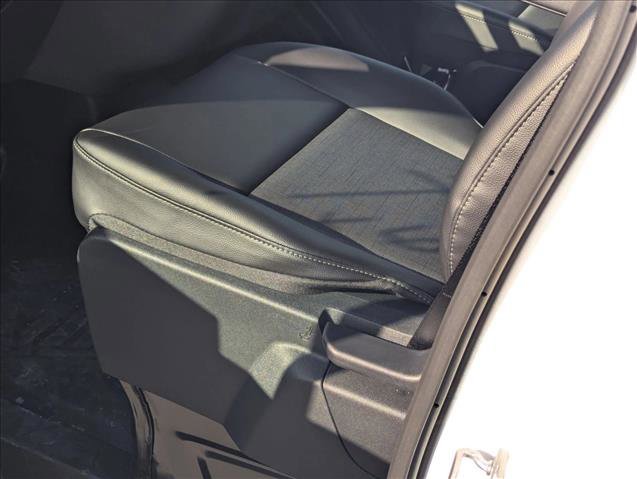 New 2026 Ford Transit 250 148 Medium Roof w/ Load Area Protection Package RWD image 4