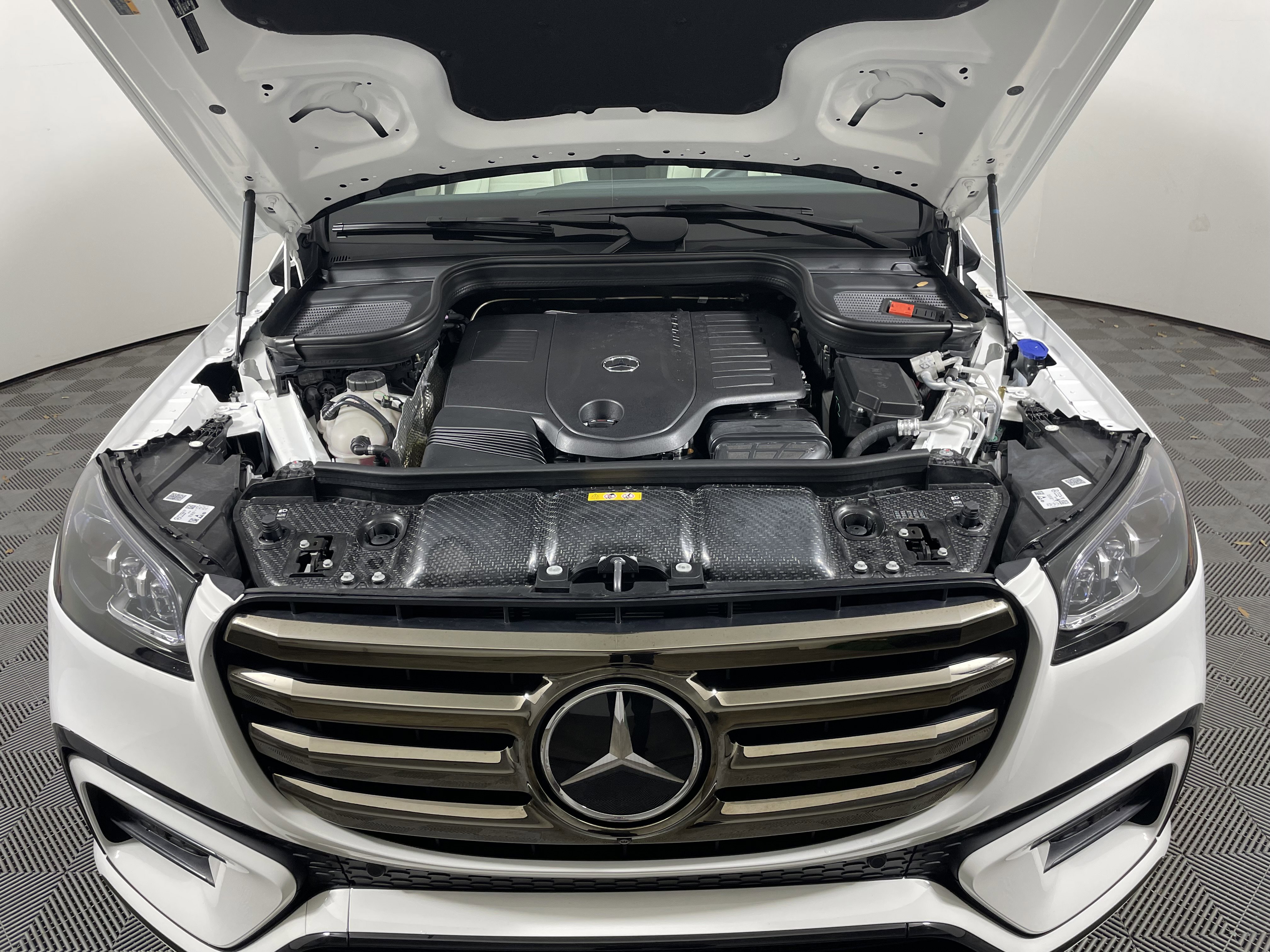 Certified 2026 Mercedes-Benz GLS 450 4MATIC image 20