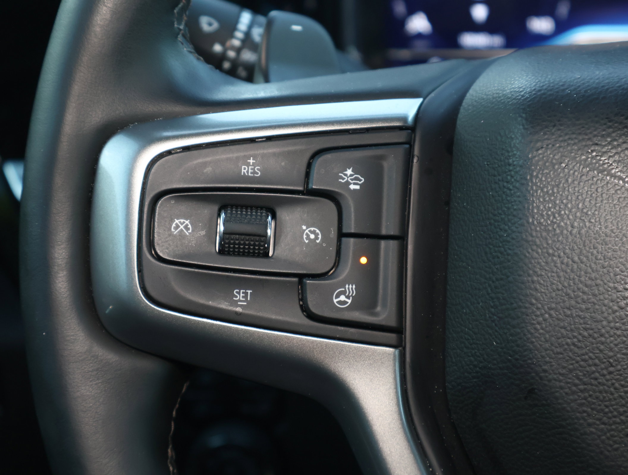 Used 2025 Chevrolet Silverado 1500 LTZ AWD/4WD image 16
