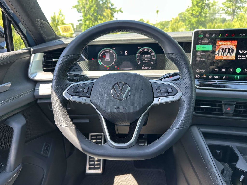 Used 2026 Volkswagen Tiguan SE R-Line AWD/4WD image 14