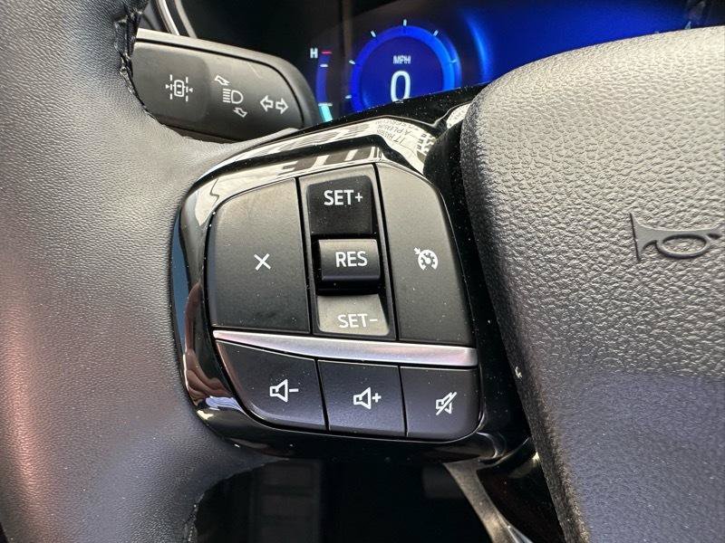 Used 2022 Ford Escape SEL w/ Technology Package FWD image 15