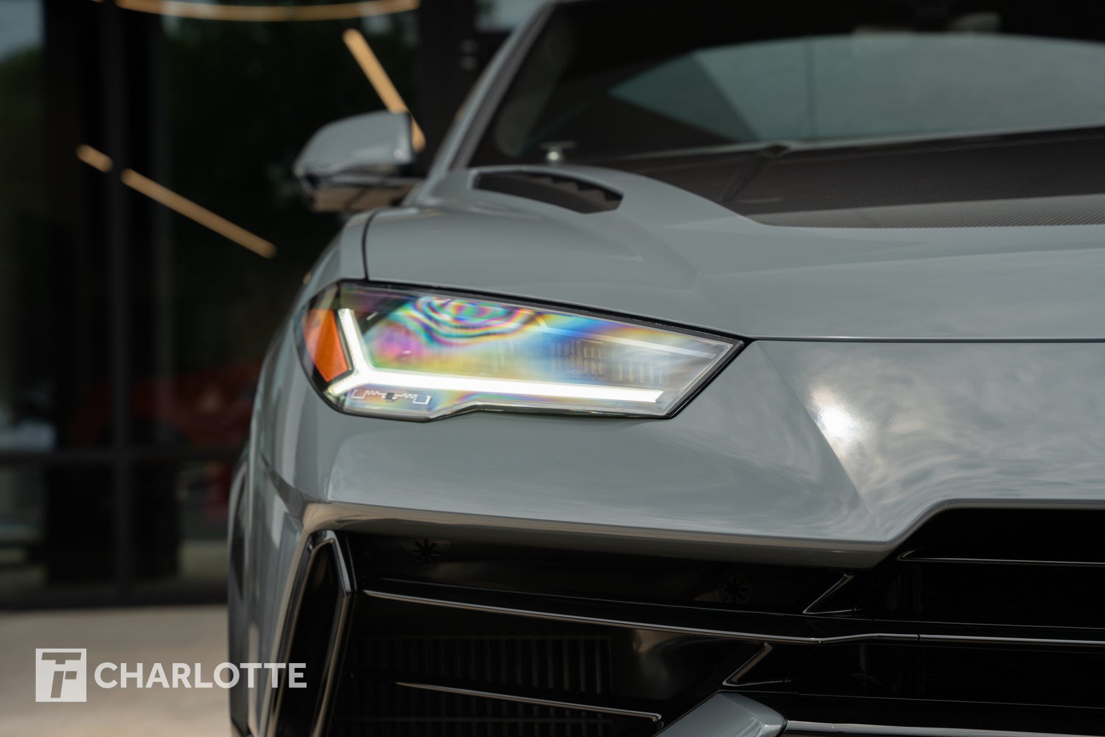Used 2023 Lamborghini Urus Performante AWD/4WD image 3