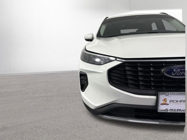 Used 2023 Ford Escape SE image 26