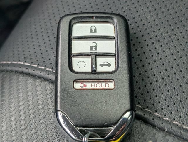 Used 2018 Honda Civic EX-L image 29