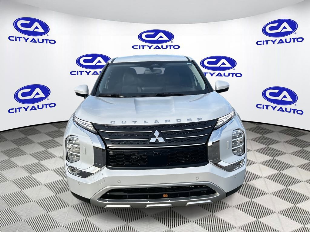 Used 2024 Mitsubishi Outlander SE image 10